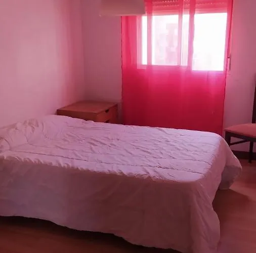 Apartamento De 3 Dormitorios Por Entrevias